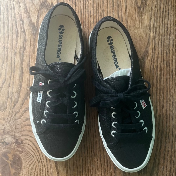 Superga Rare Metallic Black Sneaker Only Worn Once Women's Size 7 - Picture 2 of 8